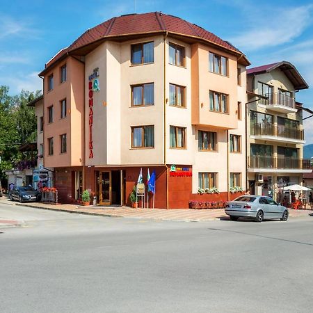 Family Hotel Romantika เวลินกราด ภายนอก รูปภาพ