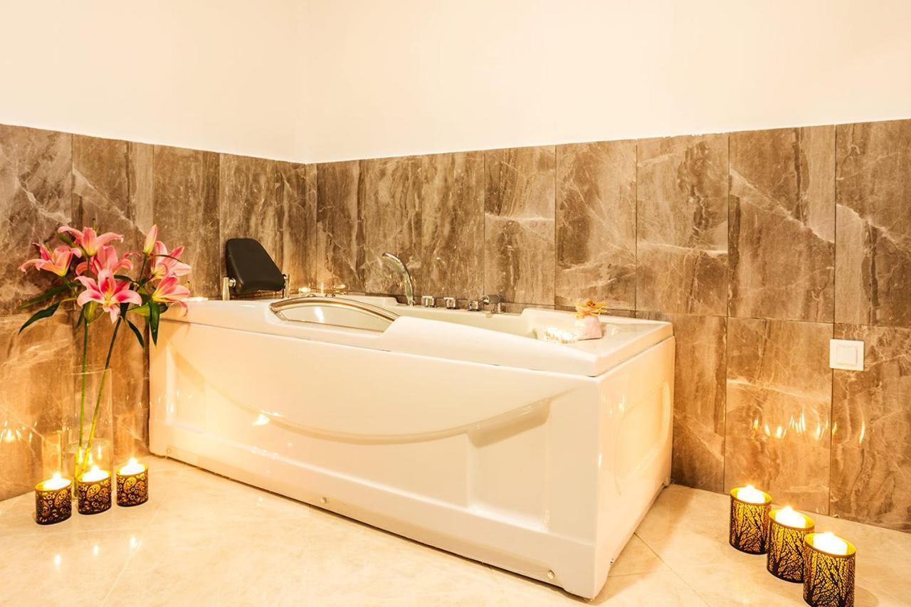 Family Hotel Romantika เวลินกราด ภายนอก รูปภาพ