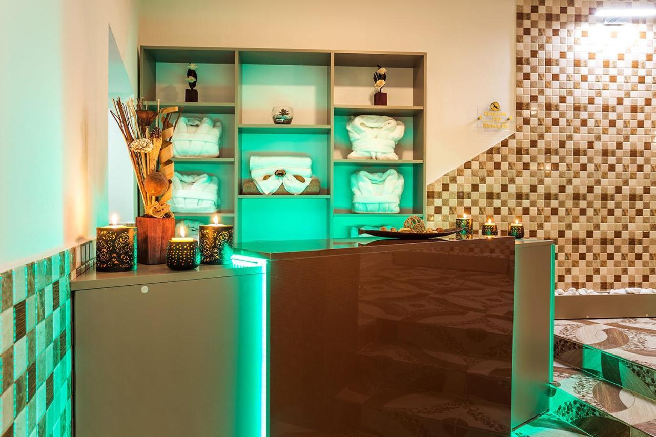 Family Hotel Romantika เวลินกราด ภายนอก รูปภาพ