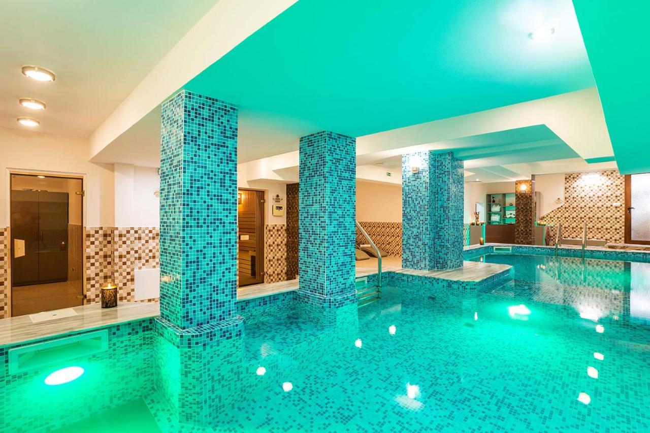 Family Hotel Romantika เวลินกราด ภายนอก รูปภาพ
