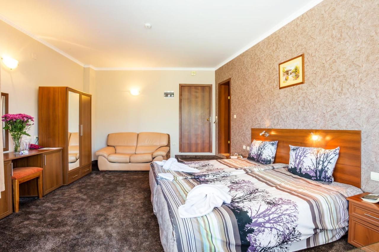 Family Hotel Romantika เวลินกราด ภายนอก รูปภาพ