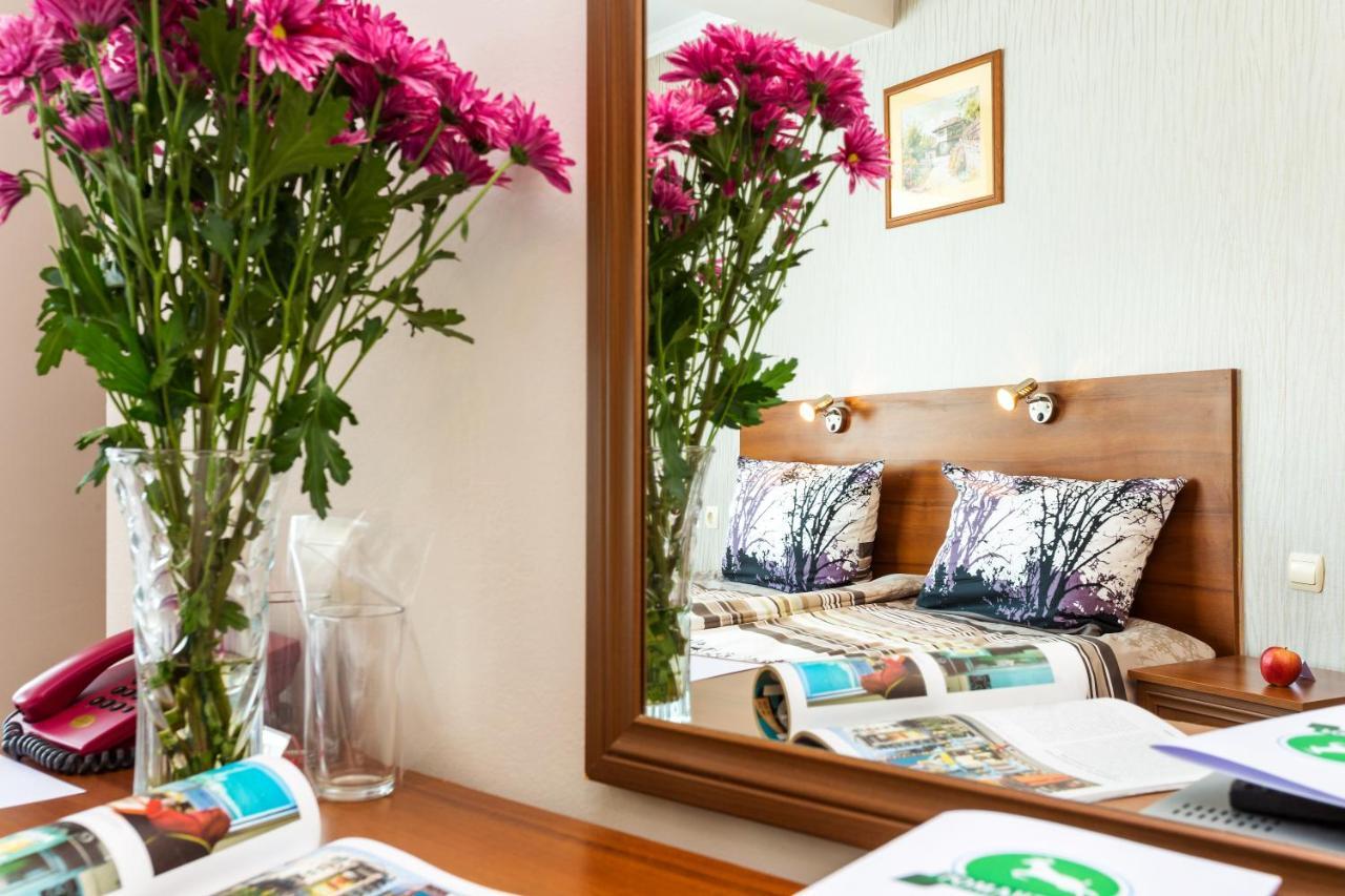 Family Hotel Romantika เวลินกราด ภายนอก รูปภาพ
